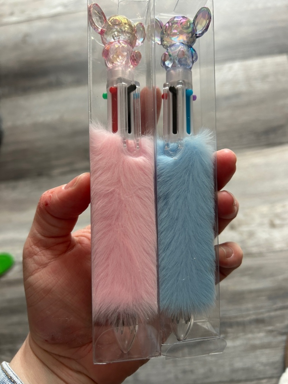 🔥$2 Set of 2 Fluffy Multi-Color Ink Pens — Pink & Blue - Picture 1 of 1